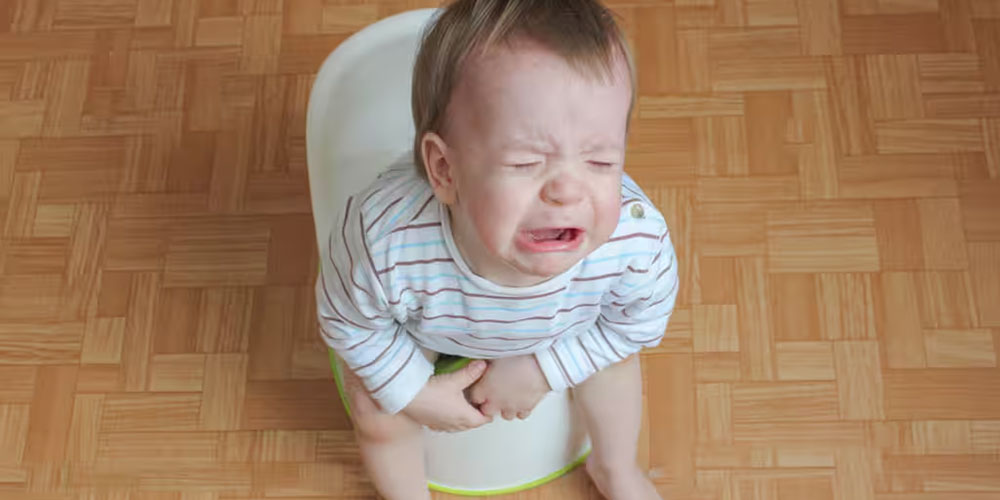 ادرار خونی در کودکان